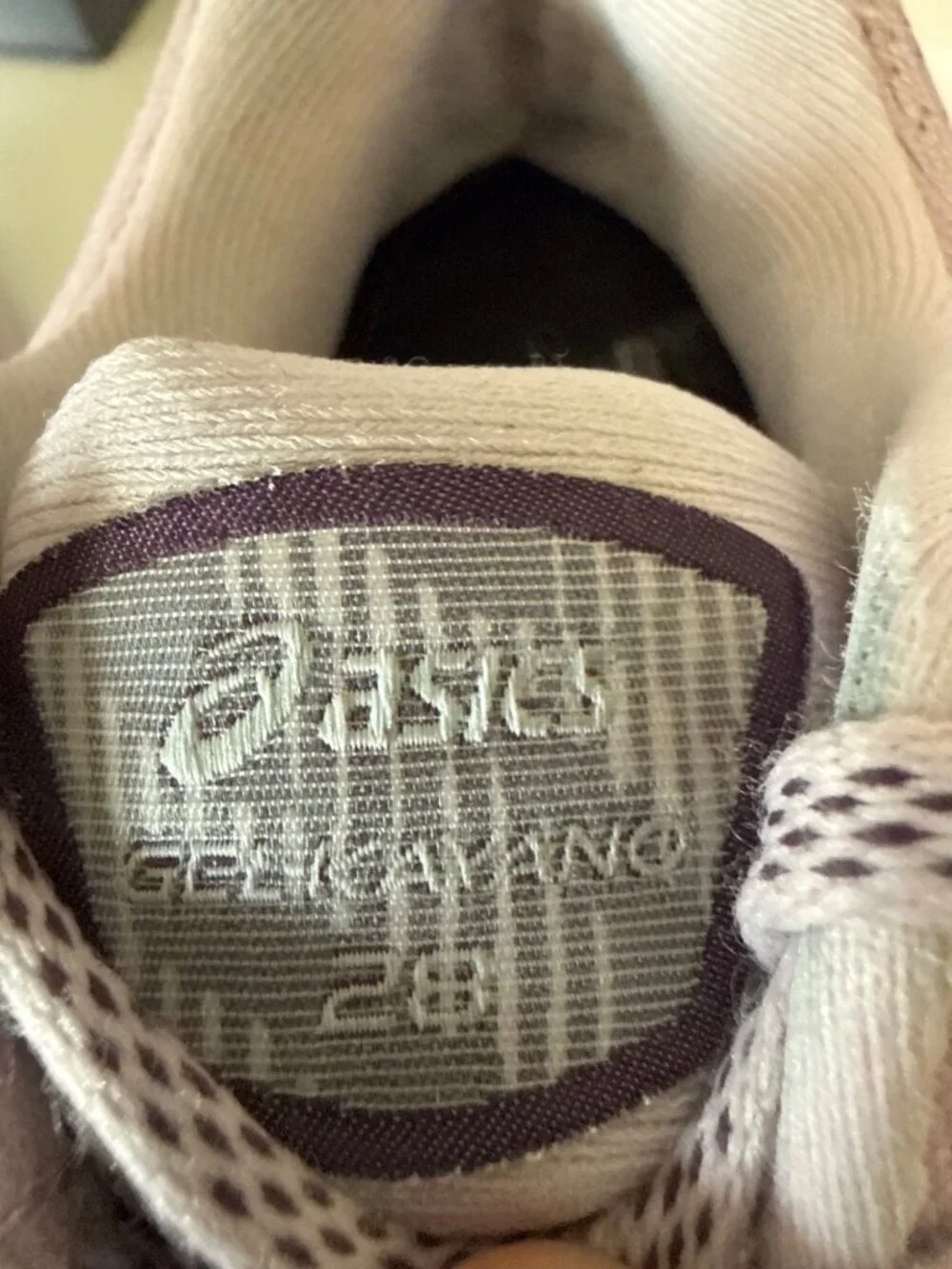 Asics Gel-Kayano 28 Womens Running Shoes Pink/White Size 8.5 Pre-Owned - Picture 10 of 10